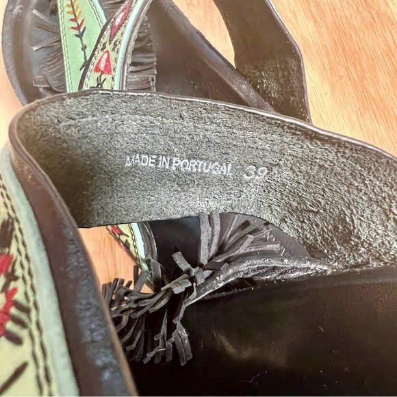 ⵊsᴀʙᴇʟ Mᴀʀᴀᴍᴛ Lᴇᴀᴛʜᴇʀ Eᴍʙʀᴏɪᴅᴇʀᴇᴅ Sʟɪᴅᴇs - Picture 10 of 11